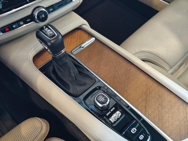 VOLVO V90 D4 AWD Geartronic Inscription FULL OPTIONAL