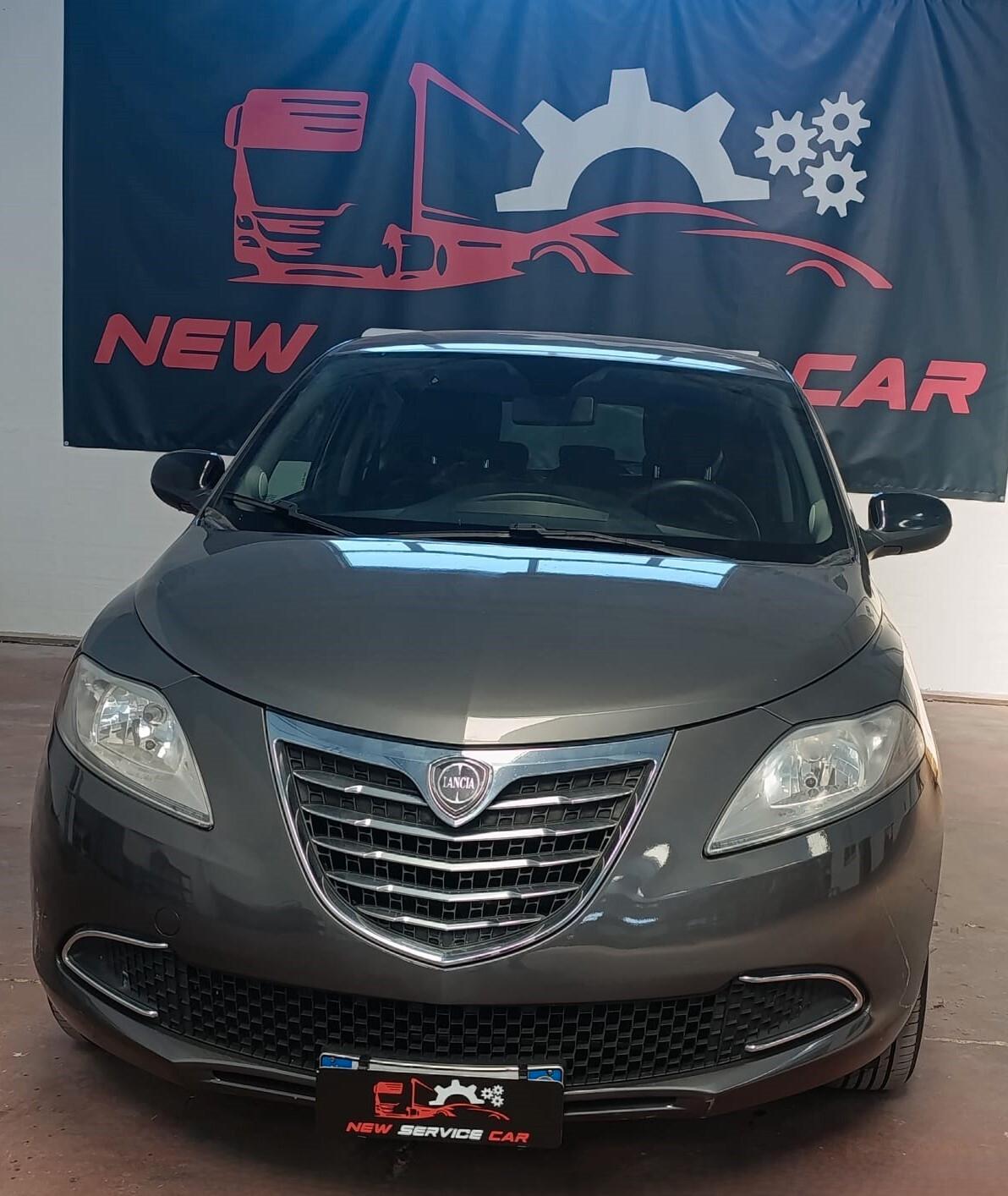 Lancia Ypsilon 1.2 69 CV 5 porte S&S Silver