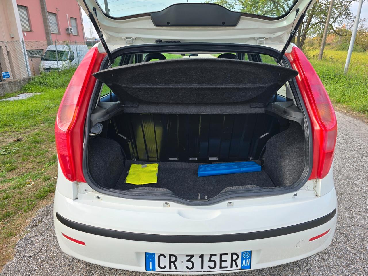 FIAT PUNTO 1.2 BENZINA- GARANZIA- NEOPATENTATI