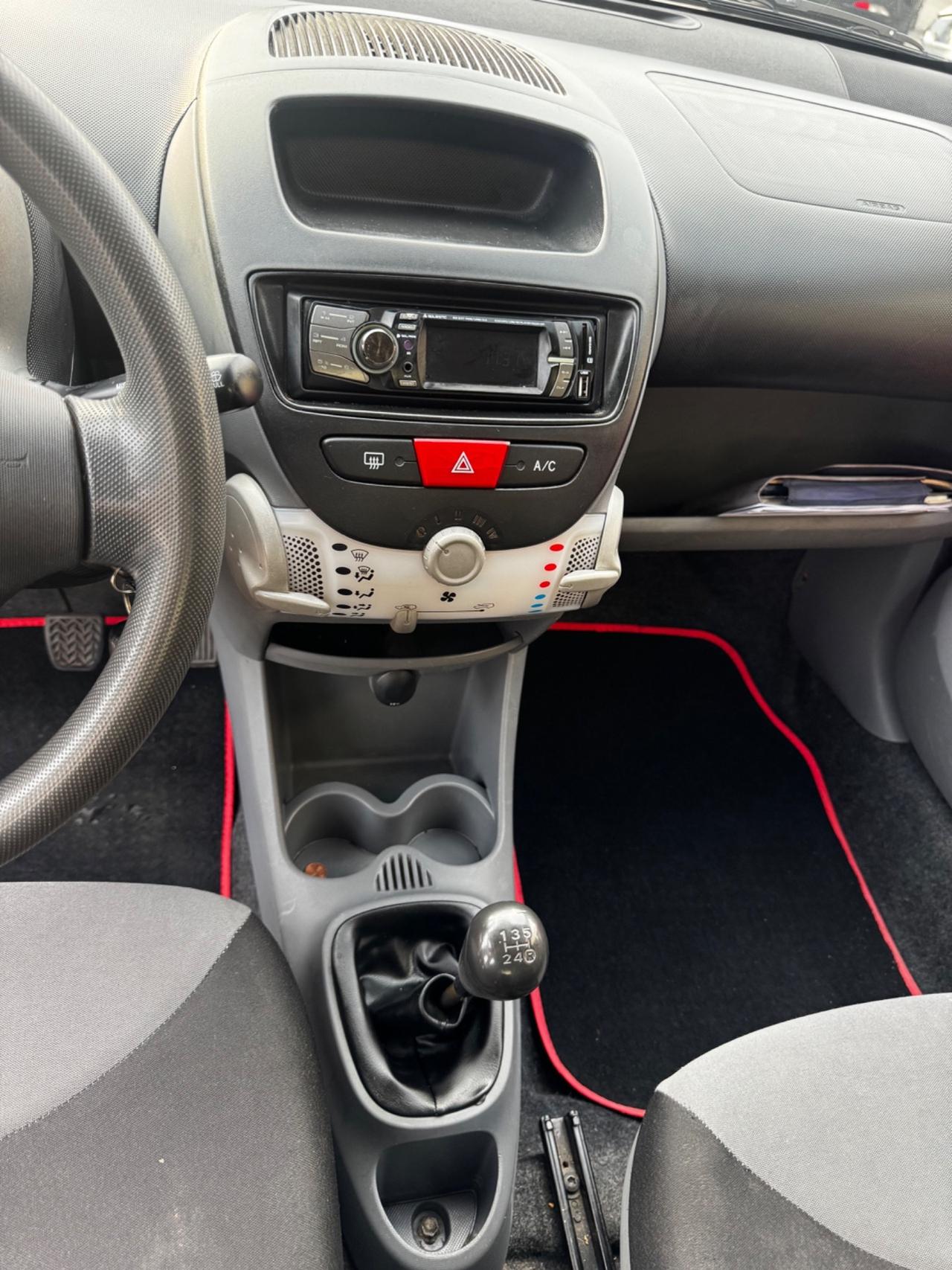 Peugeot 107 1.0 68CV 5p. Plaisir