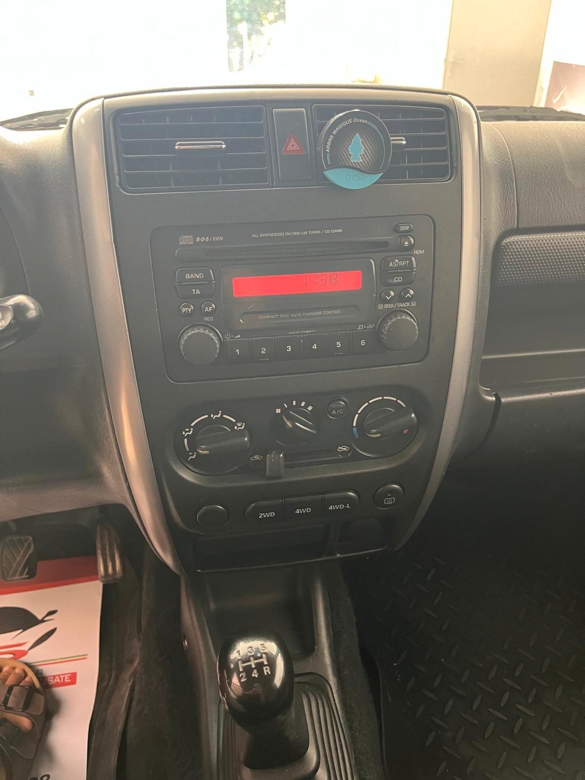Suzuki Jimny 1.3i 16V cat 4WD JLX