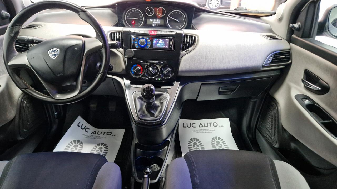 Lancia Ypsilon 1.2 69 CV 5 porte S&S Gold