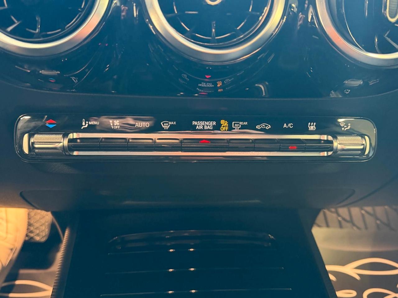 MERCEDES GLA 250E EQ-POWER SPORT 1.3 160CV PELLE NAVI CAM ANNO 2023