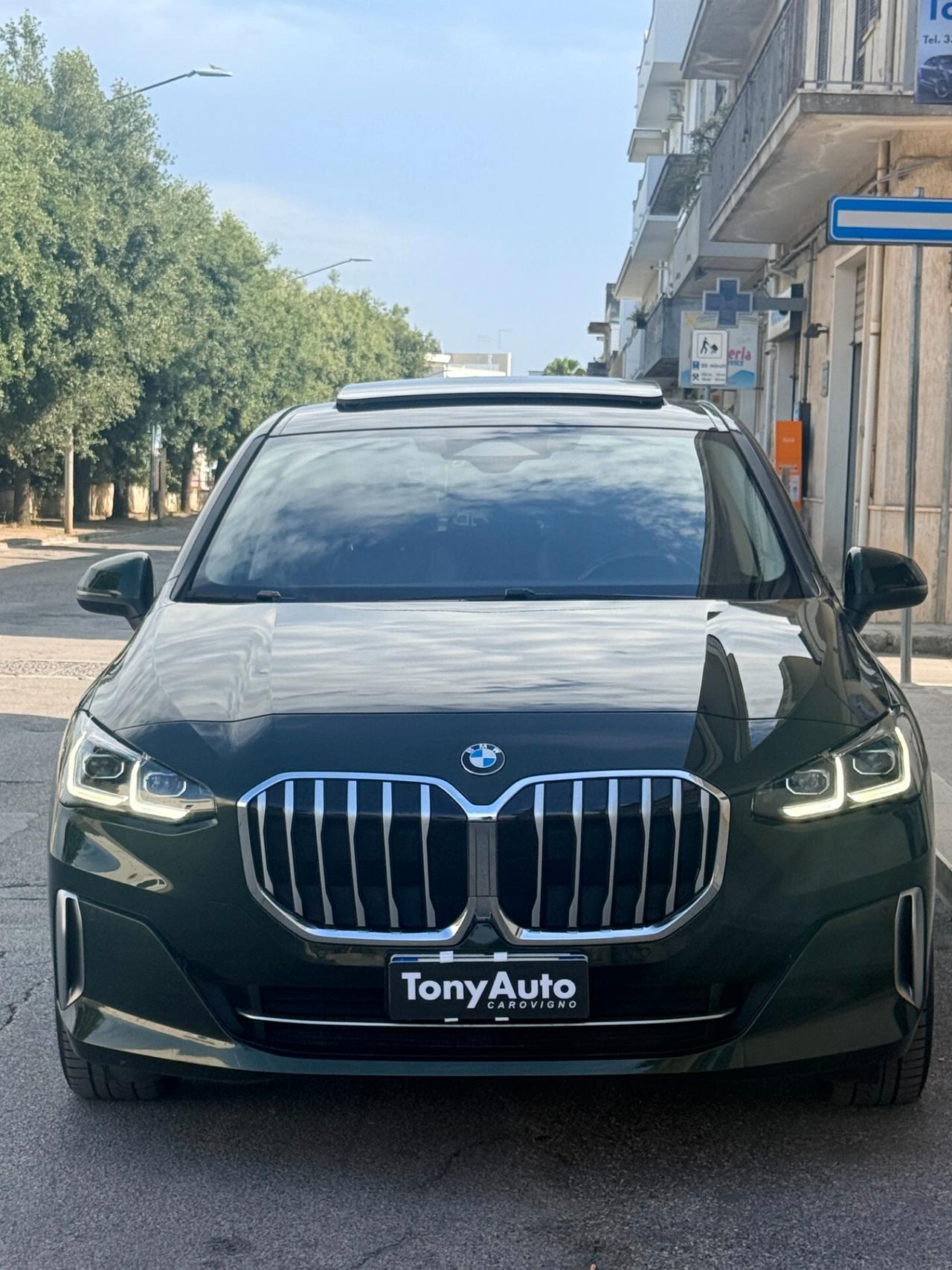 Bmw 218d Active Tourer Luxury auto TETTO APRIBILE,TETTO PANORAMICO,APPLE CARPLAY,LUCI SOFFUSE,TELECAMERA,NAVI