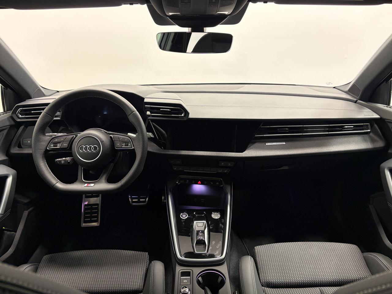 AUDI A3 SPORTBACK TFSI S-TRONIC S-LINE EDITION