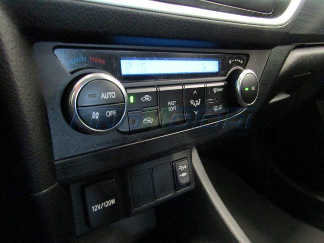 TOYOTA Auris 1.3i 100 CV 5 porte