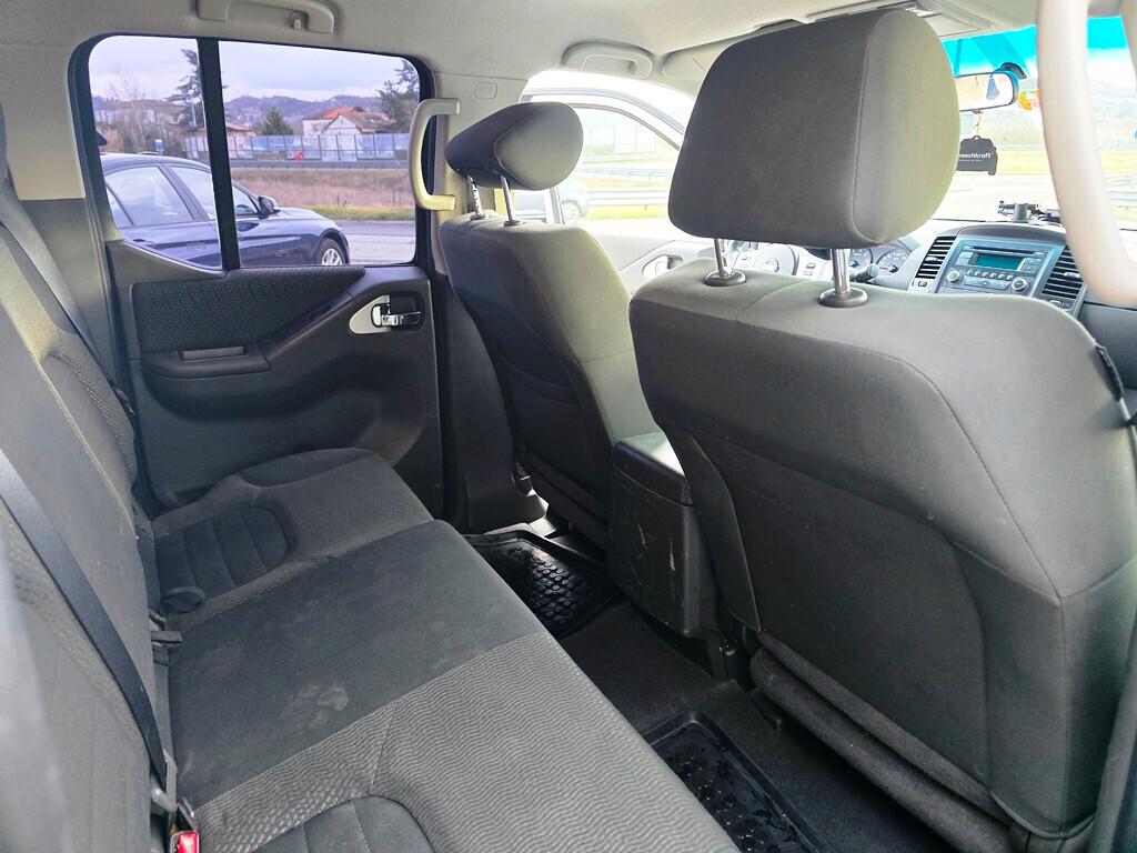 Nissan Navara 2.5 dCi 190CV "LE"