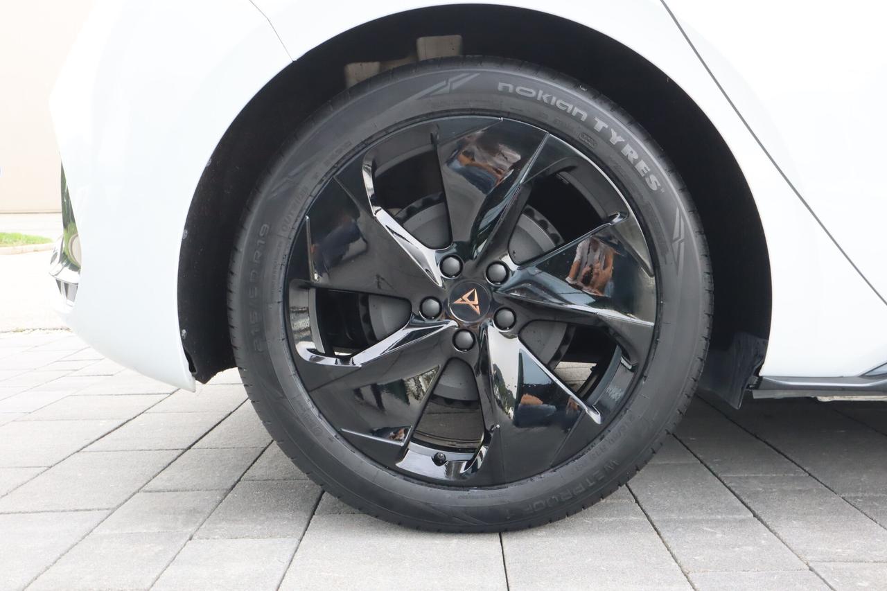 BORN 204CV LED KEYLESS SOLO 37.000 KM! GUIDABILE DA NEOPATENTATI!