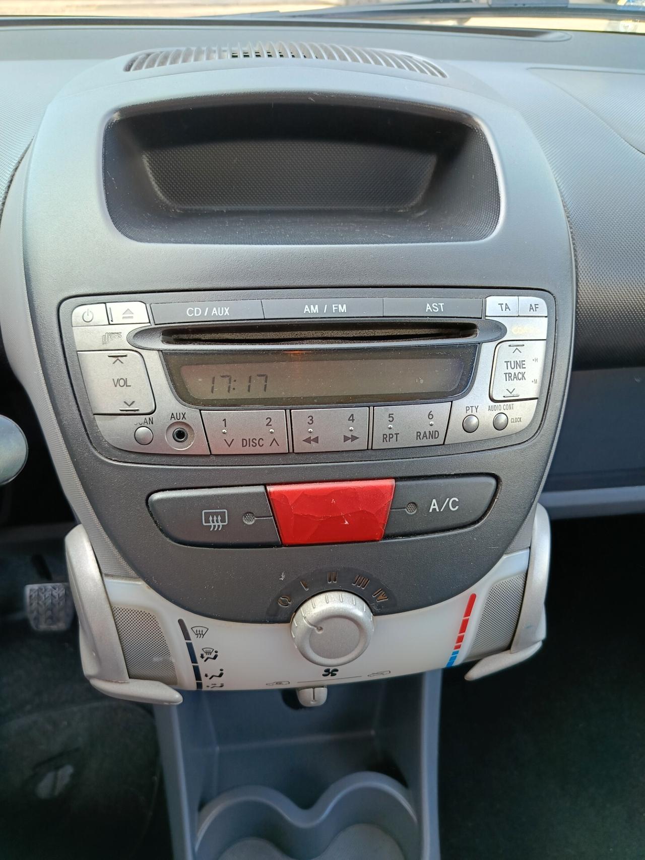 Peugeot 107 1.0 68CV 3p. Sweet Years