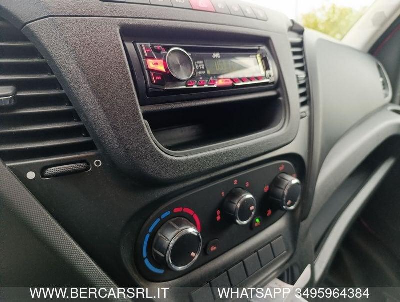 Iveco Daily Daily 35S12D 2.3 HPT PL-DC Cabinato