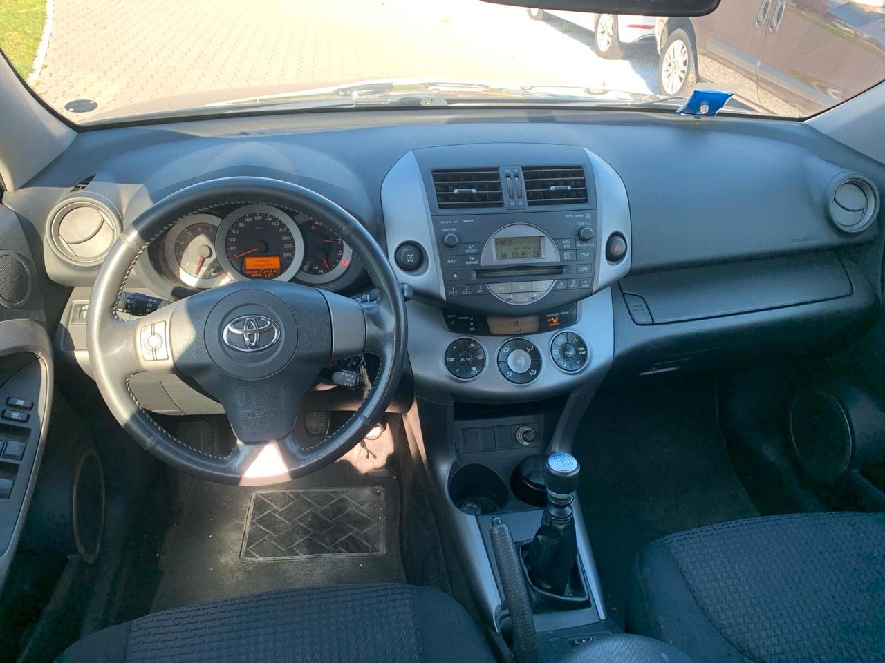 Toyota RAV 4 RAV4 2.2 D-4D 136 CV Sol