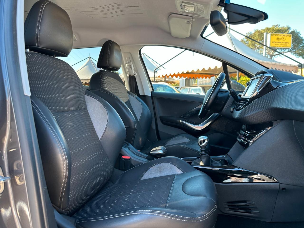 PEUGEOT 2008 BlueHDi 120 S&S Allure