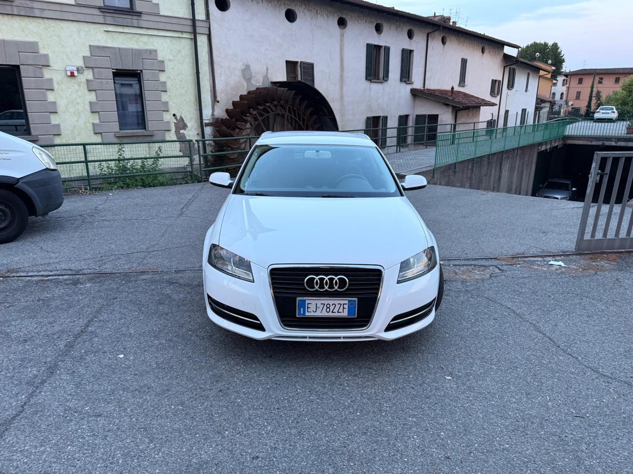 Audi A3 SPB 1.6 TDI 105 CV CR Ambiente