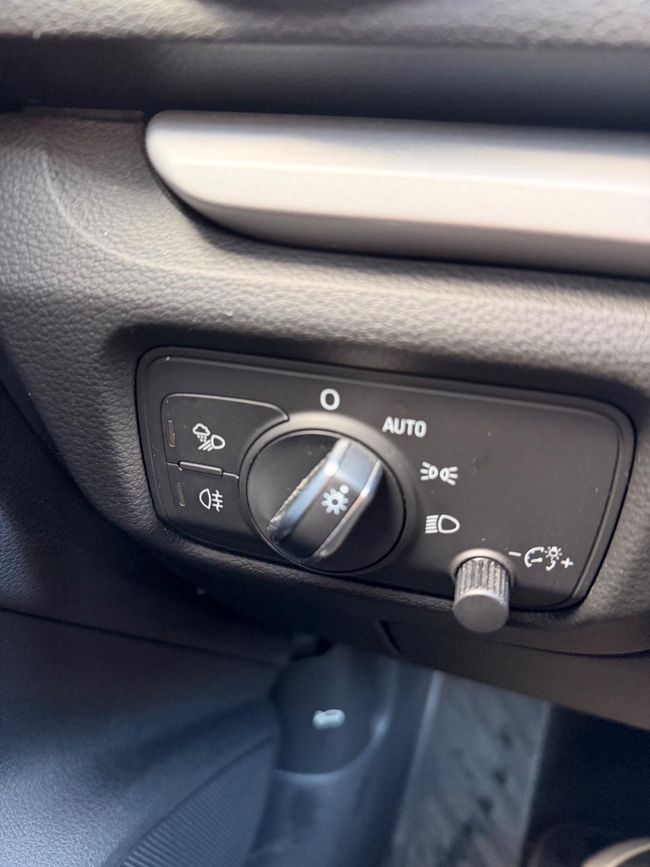 Audi A3 SPB 30 g-tron S tronic Admired