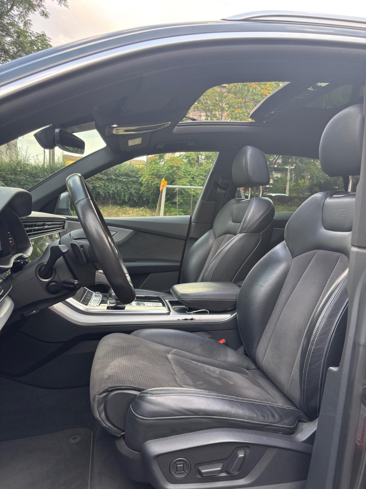 Audi Q8 50 TDI FULL OPTIONAL