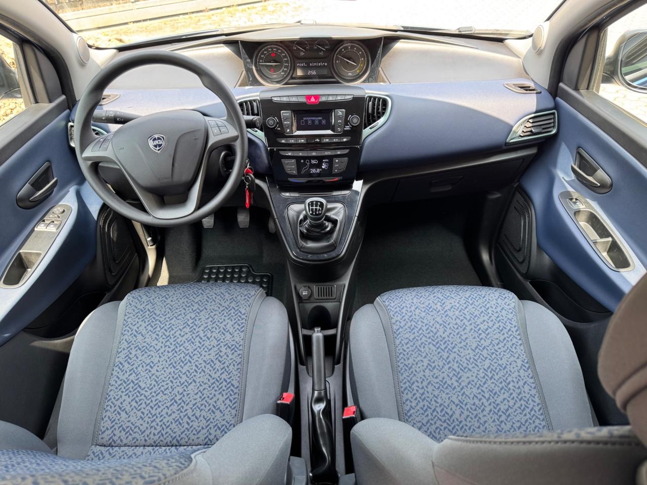 Lancia Ypsilon 1.0 FireFly 5 porte S&S Hybrid Oro