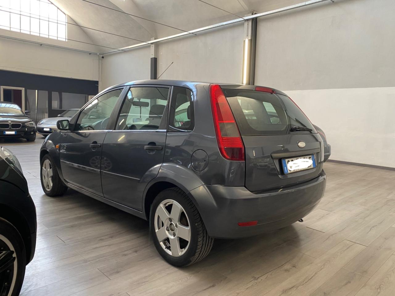 Ford Fiesta 1.2 16V 5p. Ghia