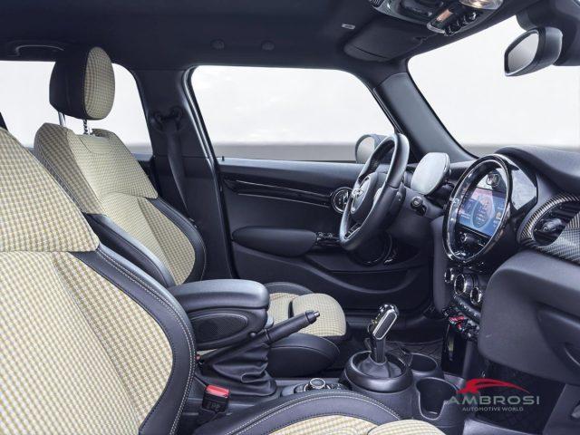 MINI Cooper 5 porte 1.5 Resolute