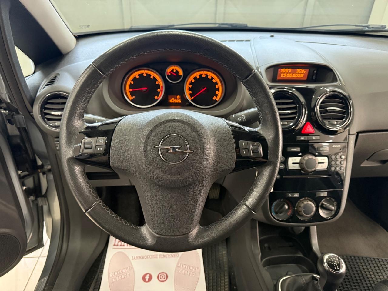 Opel Corsa 1.2 gpl 2011 full optional