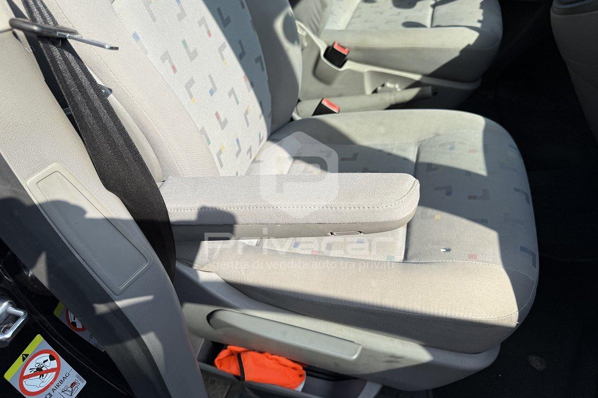 VOLKSWAGEN Transporter 2.5 TDI/174CV 4m.PL-TA Kombi