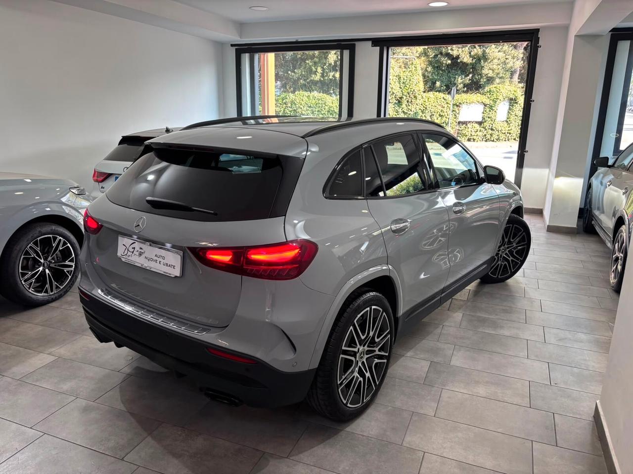 MERCEDES-BENZ GLA 200D PREMIUM AMG NIGH-LED
