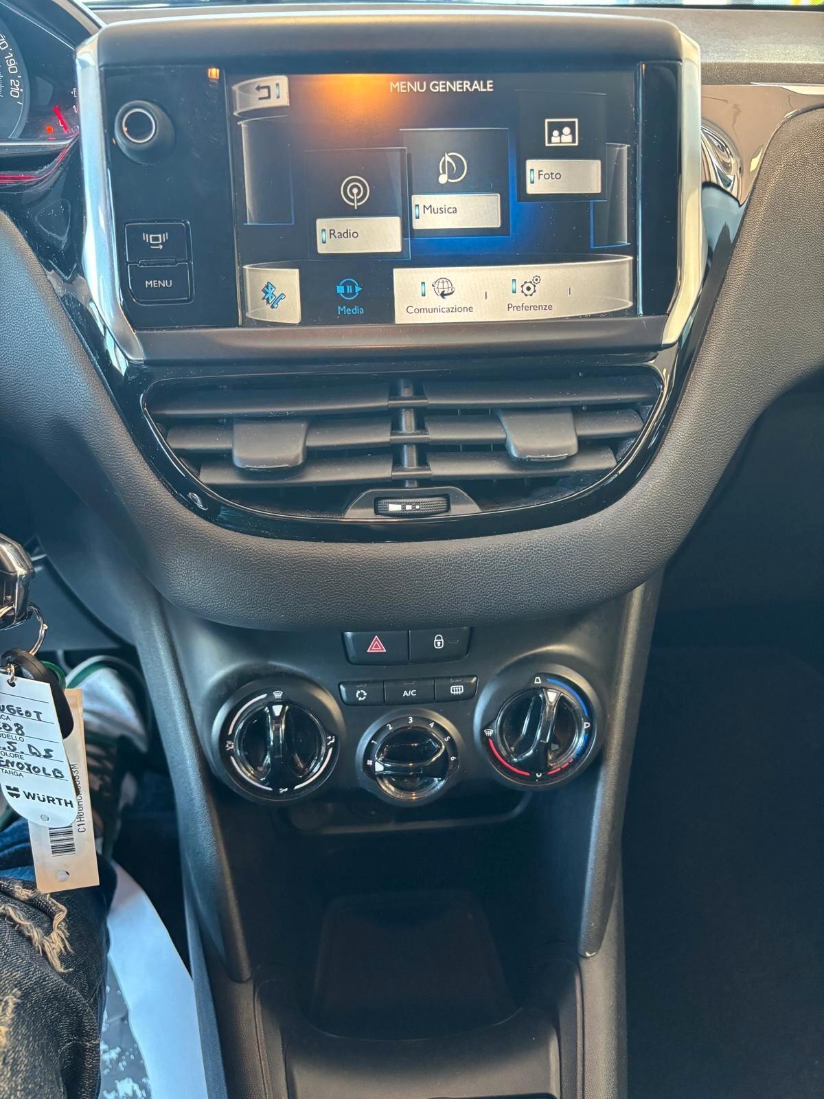 PEUGEOT 208 ANNO 2012 DS 1.4 ADATTA NEOPATENTATI KM 230 MILA