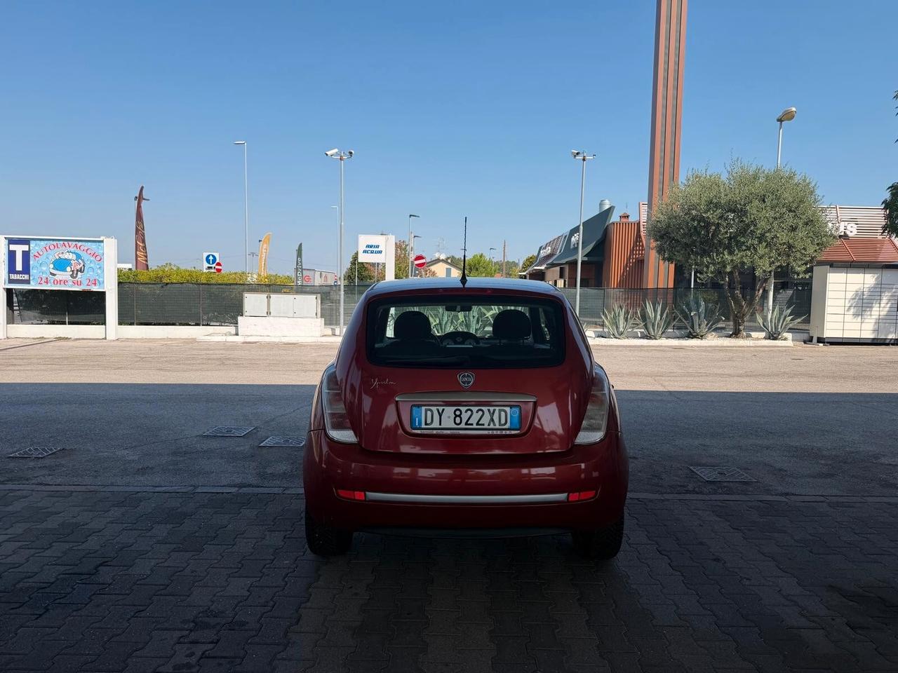 Lancia Ypsilon 1.4 Oro Ecochic GPL
