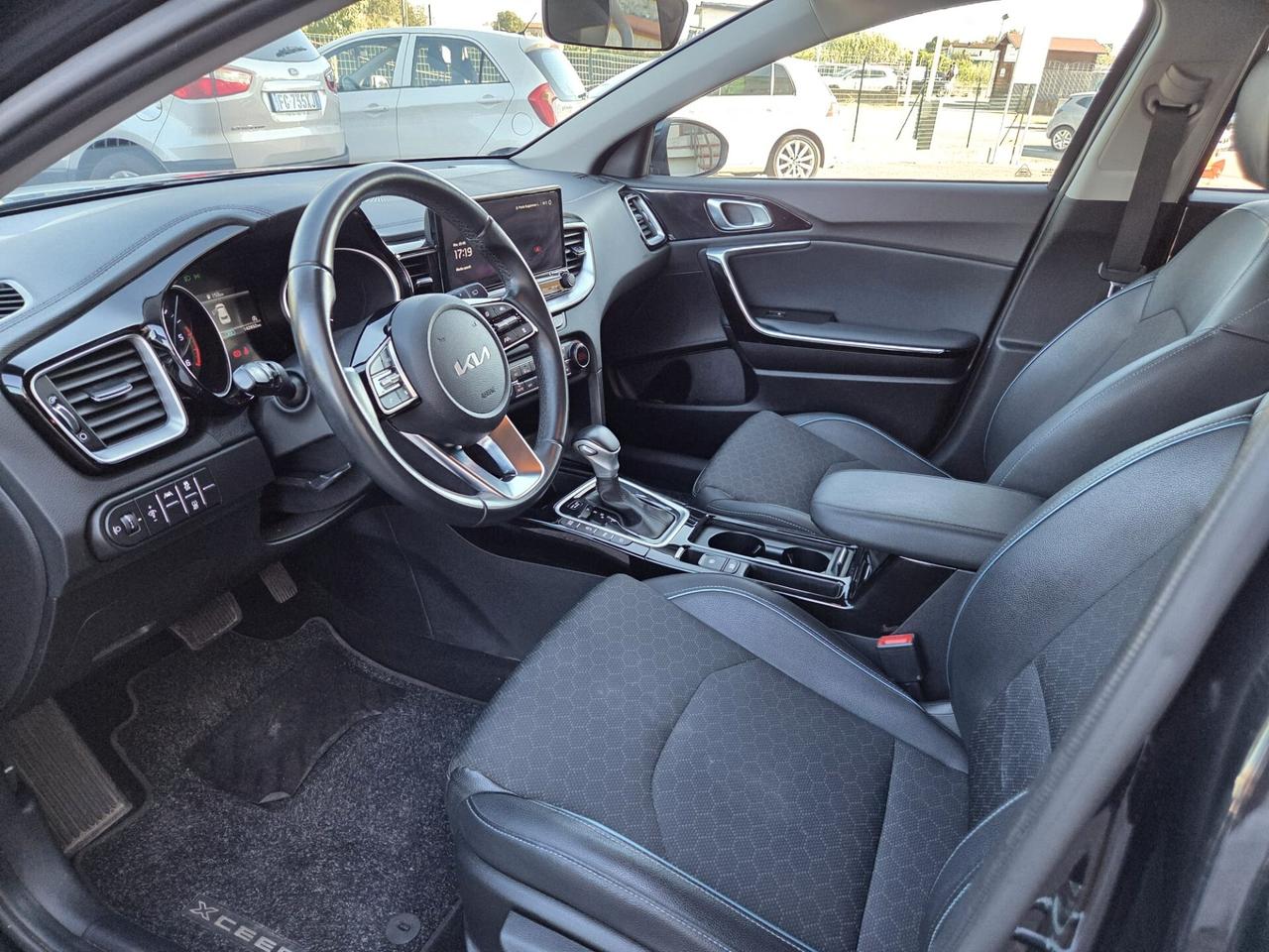 Kia XCeed 1.6 CRDi 136 CV MHEV DCT Business