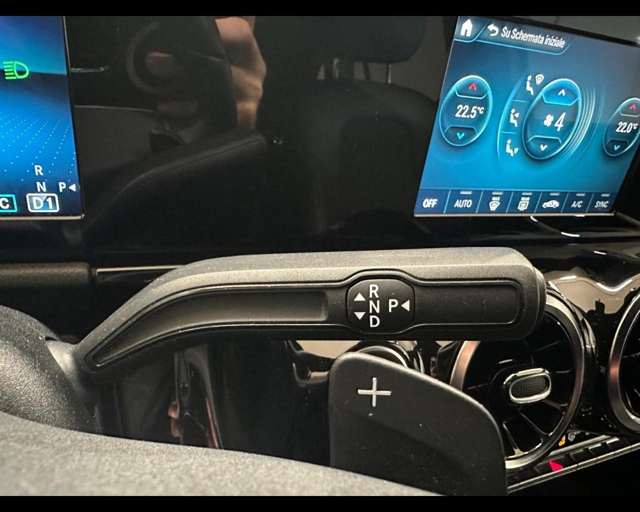 Mercedes-Benz GLA (H247) - GLA 180 Automatic Sport