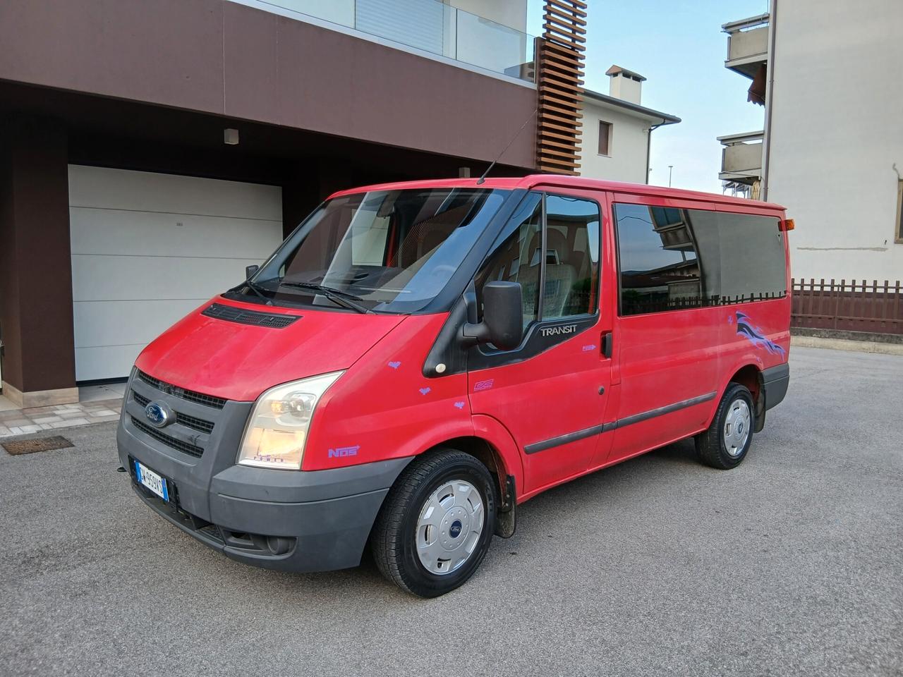 Ford Transit Tourneo 2.2 Cdti 86 cv 9 posti KIT distibuzione appena cambiato