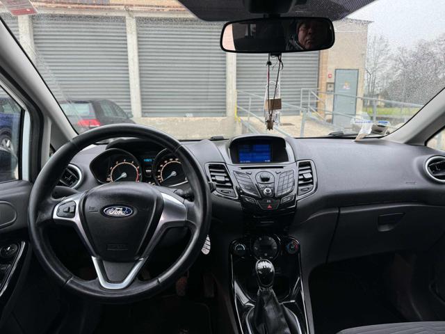 FORD Fiesta 143,823km neopatentati Bellissima benzina/gpl 1.4