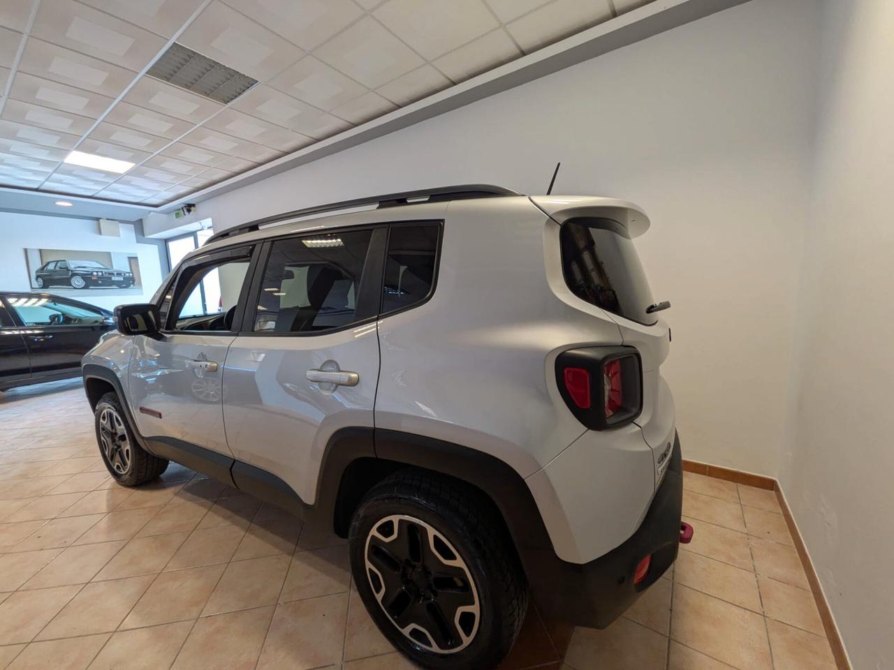 Jeep Renegade 2.0 Mjt 170CV 4WD Active Drive Low Trailhawk