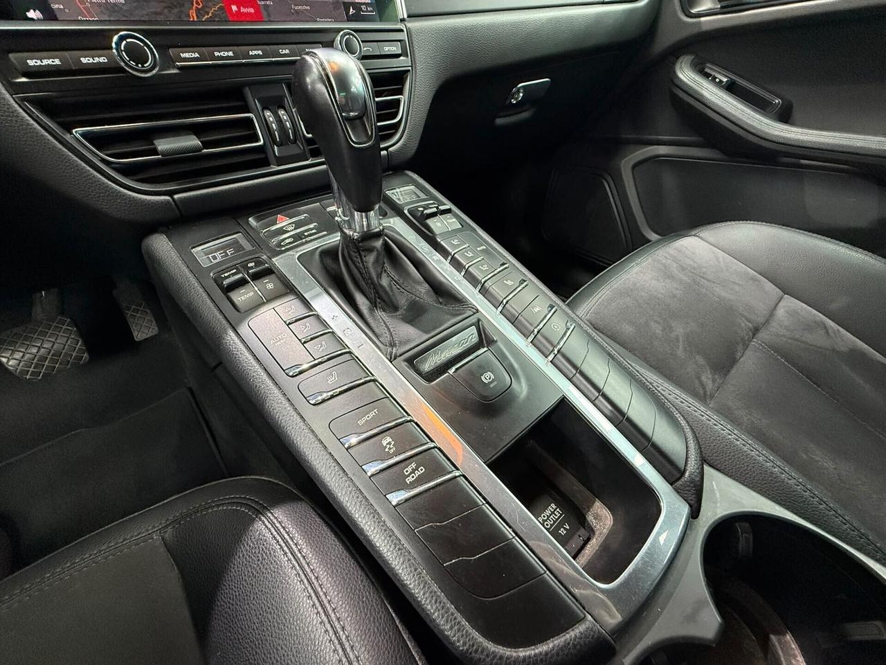 Porsche Macan 2.0 (642)