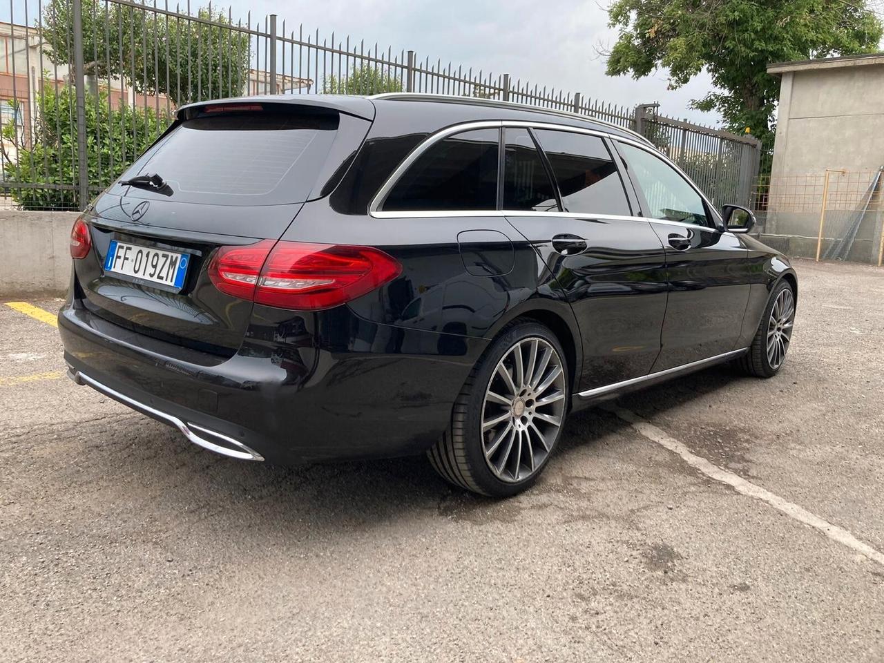 MERCEDES C220 D