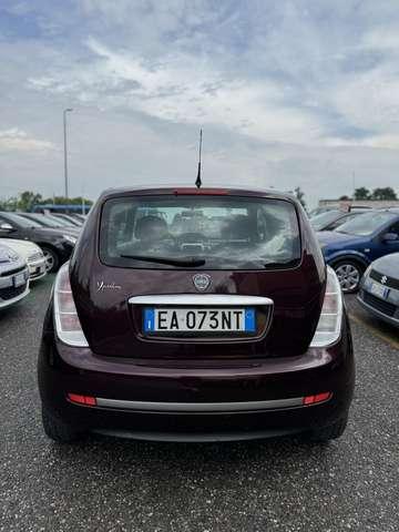 Lancia Ypsilon 1.4 8v Argento ecochic Gpl fino 2029
