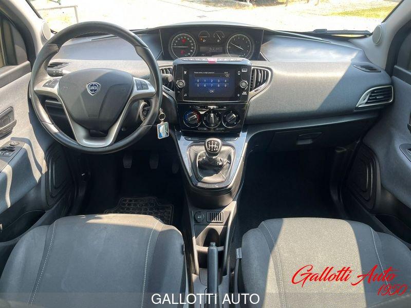 Lancia Ypsilon 1.0 FireFly 70cv Hybrid Gold