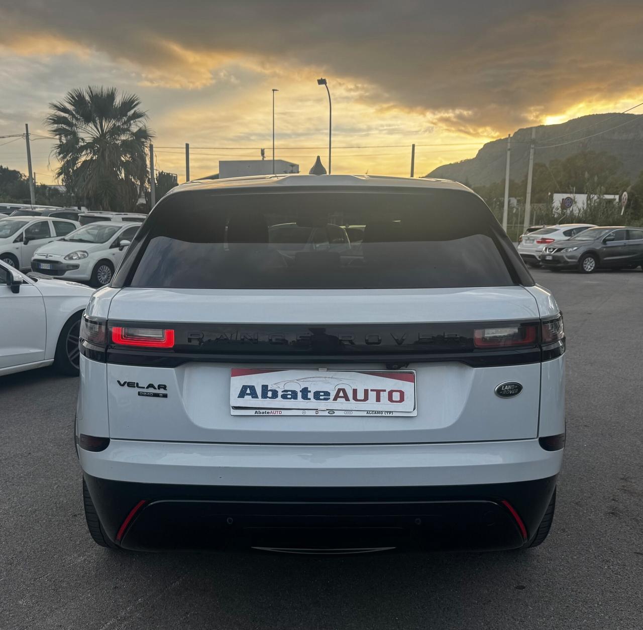 Land Rover Range Velar 2.0D I4 240 CV R-Dynamic HSE