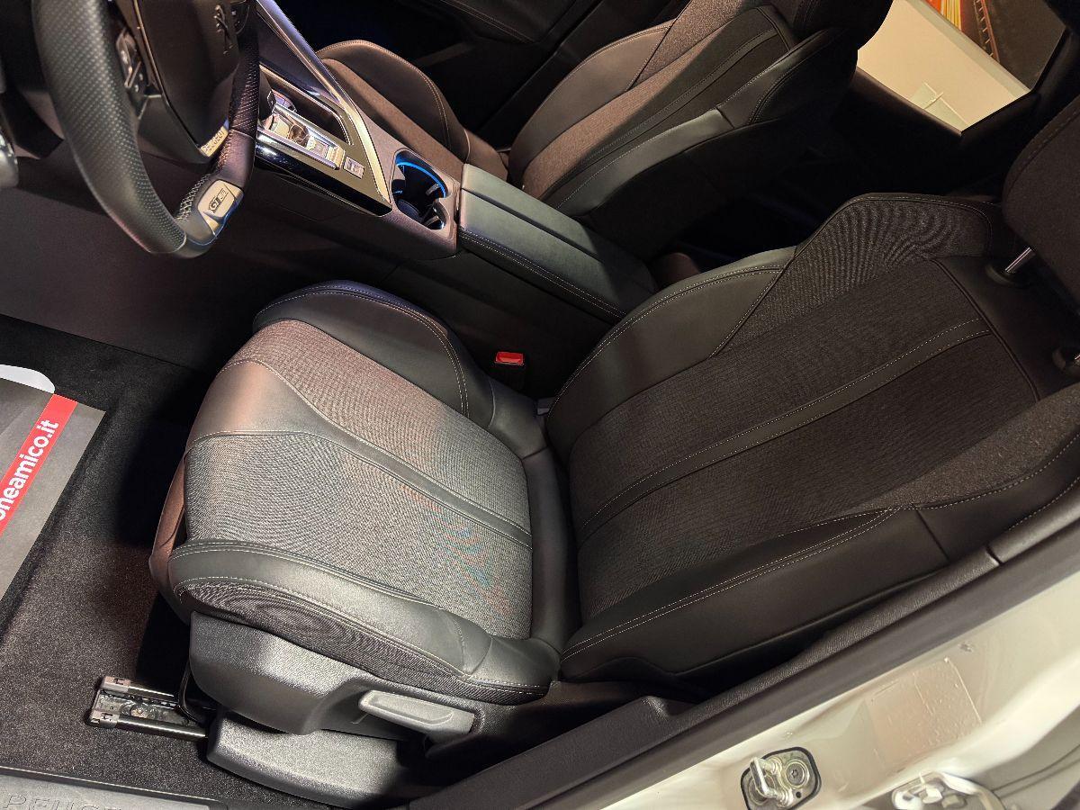 PEUGEOT 3008 BlueHDi 130 GT Line 2021 Bianco perla