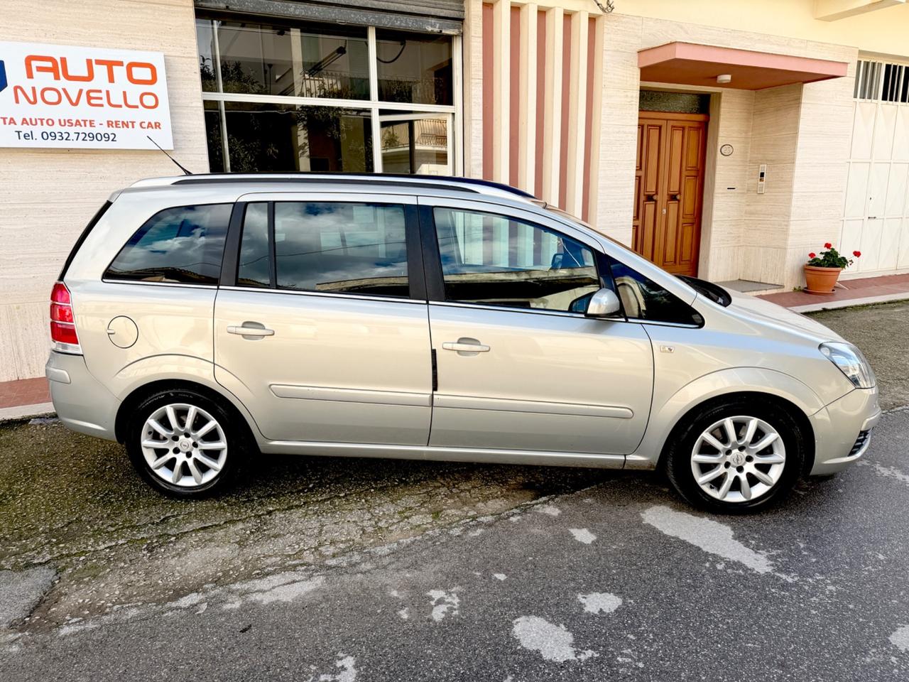 Opel Zafira 1.9 16V CDTI 150CV Cosmo cambio Aut