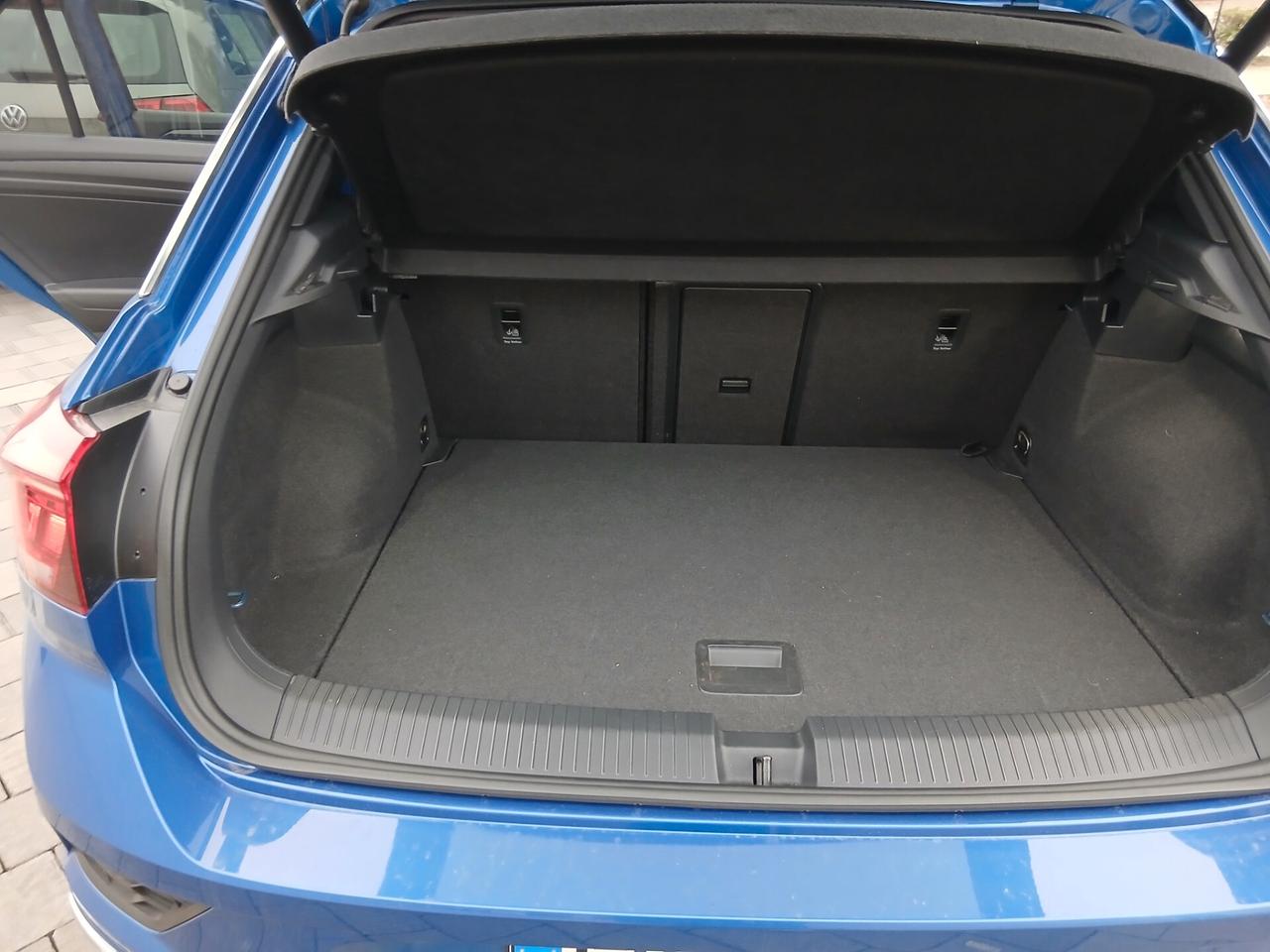 Volkswagen T-Roc 1.5 TSI ACT DSG RLine FULL optional tua a € 263 mese