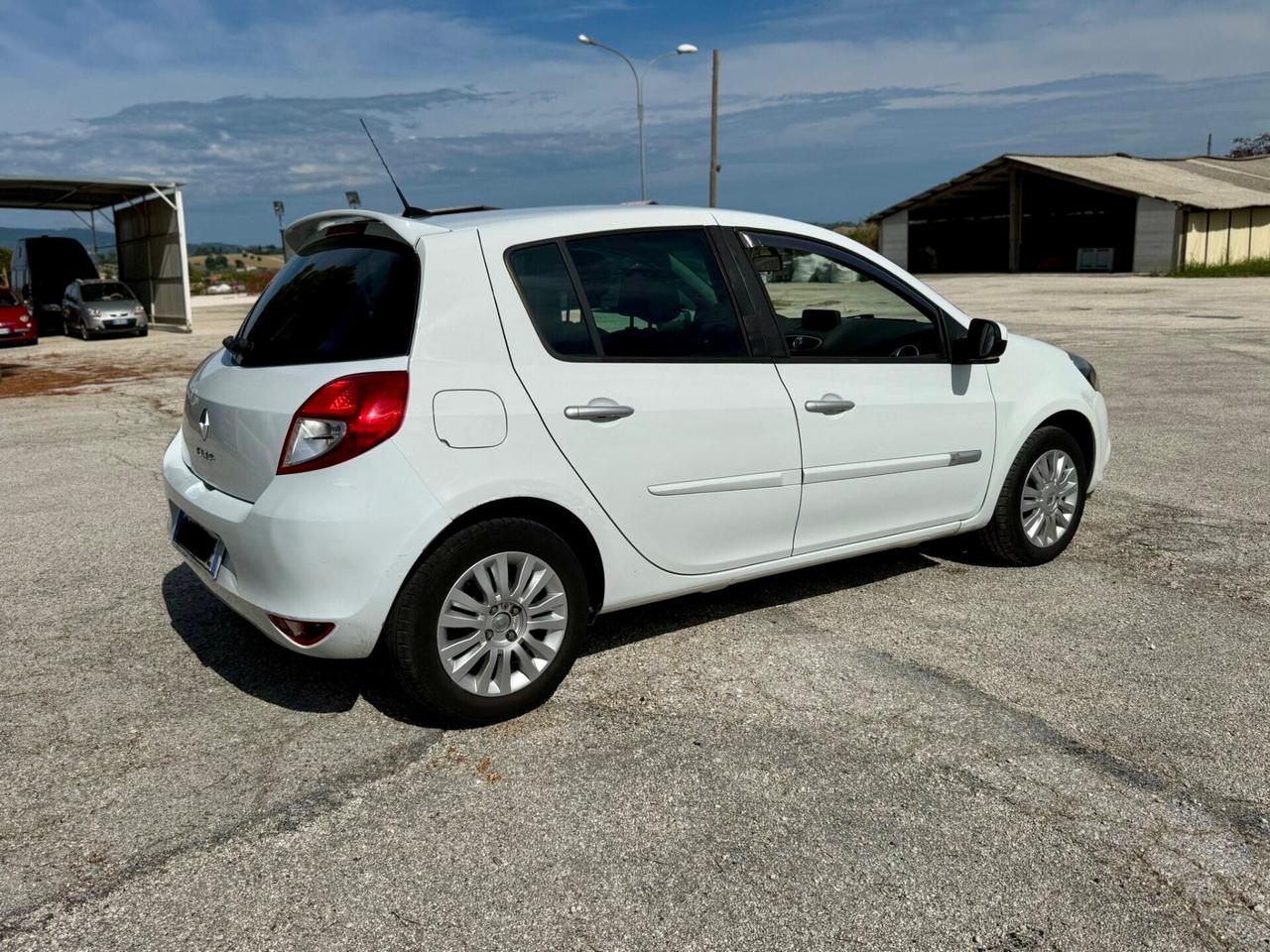 Renault Clio 1.2 GPL 5porte neopatentati uniproprietario