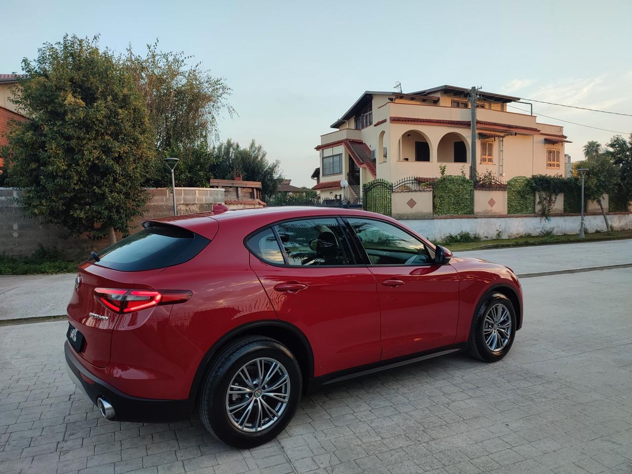 Alfa Romeo Stelvio 2.2 Turbodiesel 160 CV AT8 RWD Business