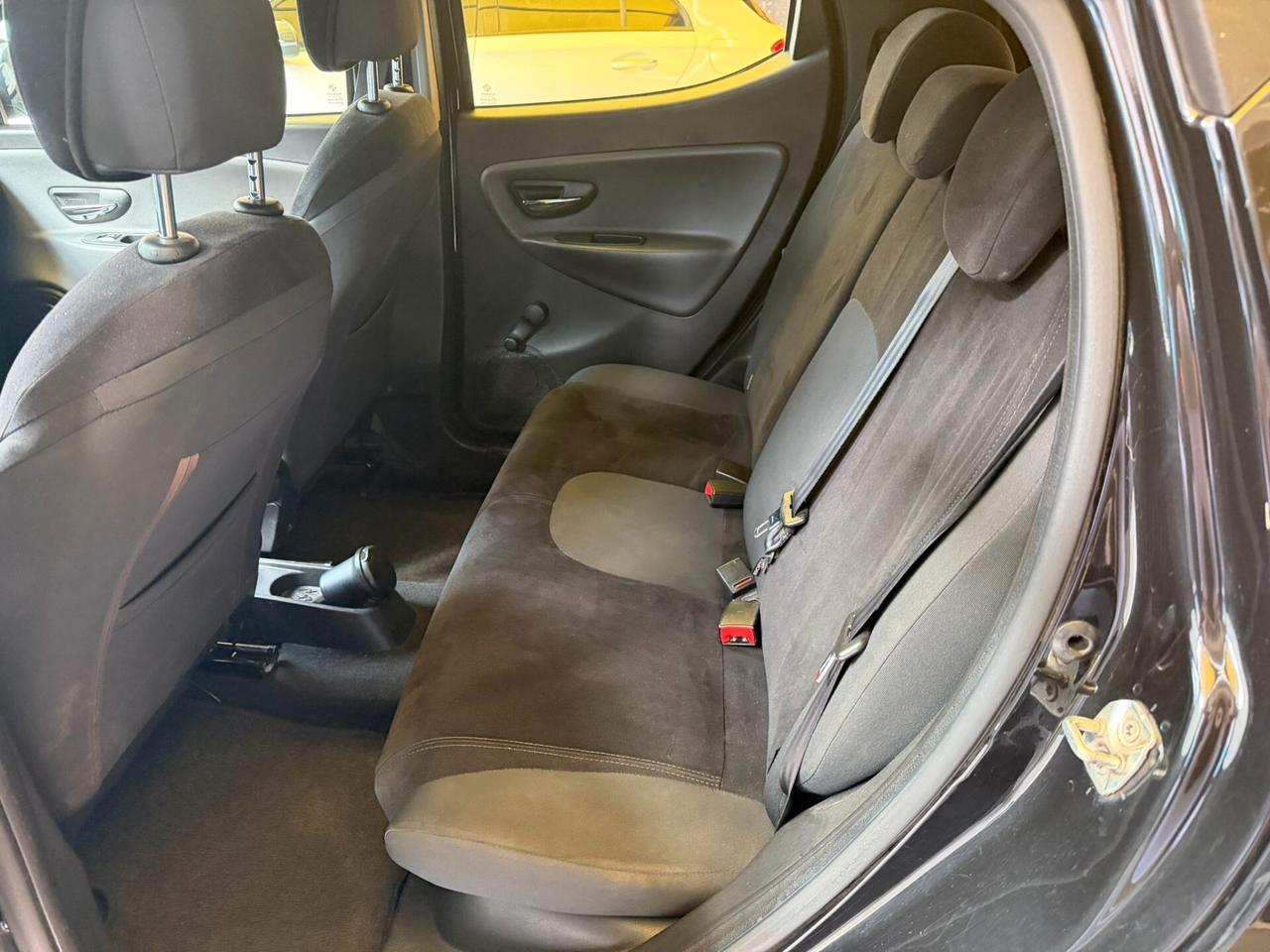 Lancia Ypsilon 1.2cc benzina 12 mesi garanzia-2012