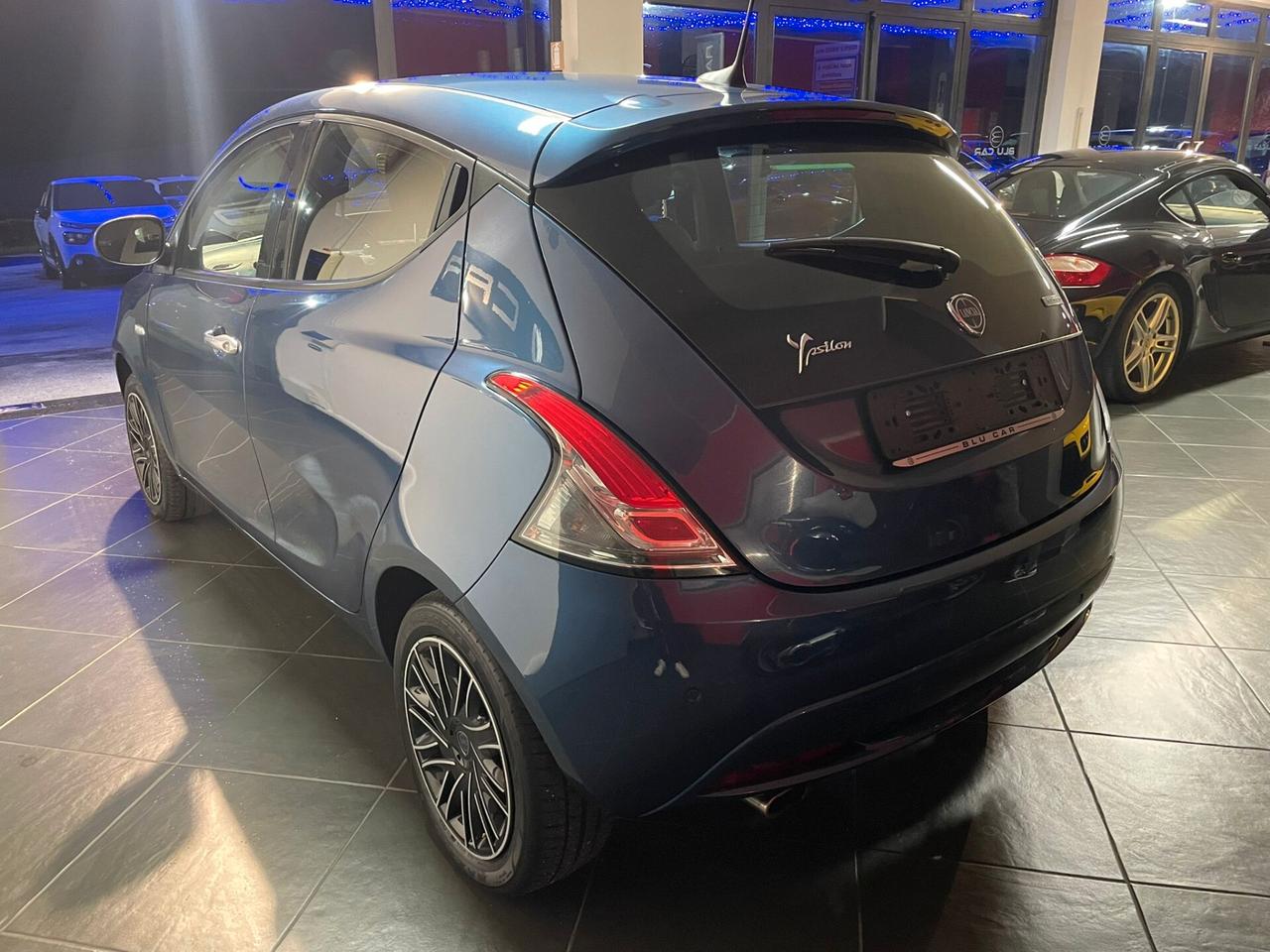 LANCIA YPSILON 1.0HYBRID GOLD 70cv