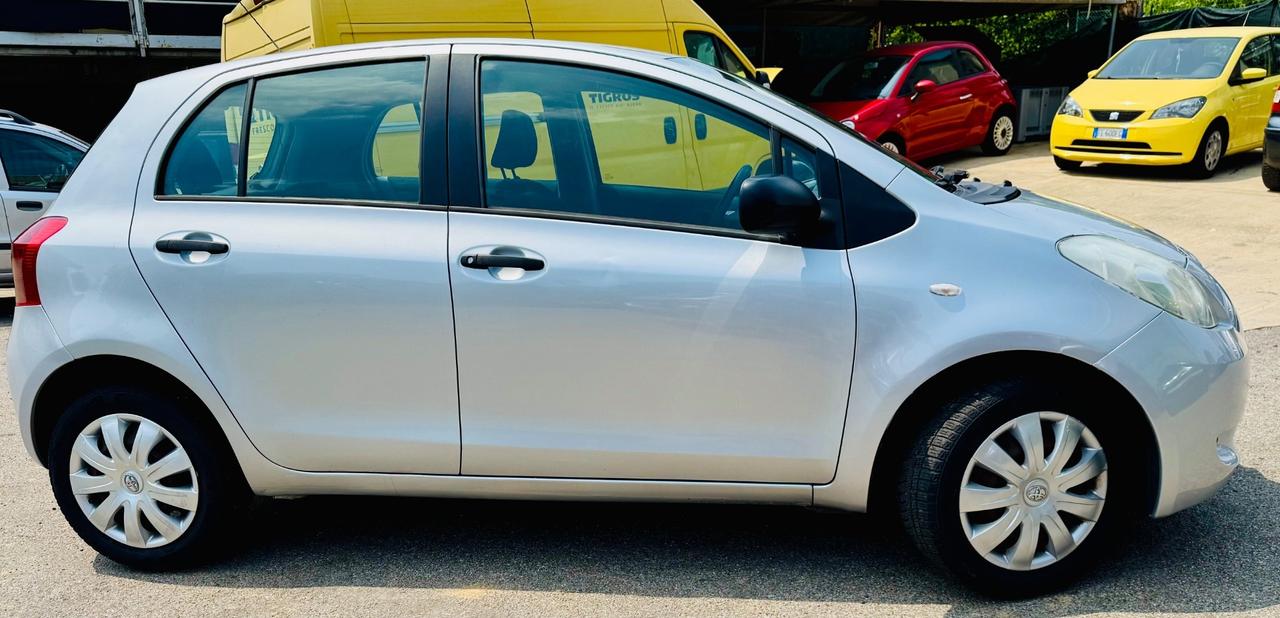 Toyota Yaris 1.0 5 porte Now Ok Neopatentati