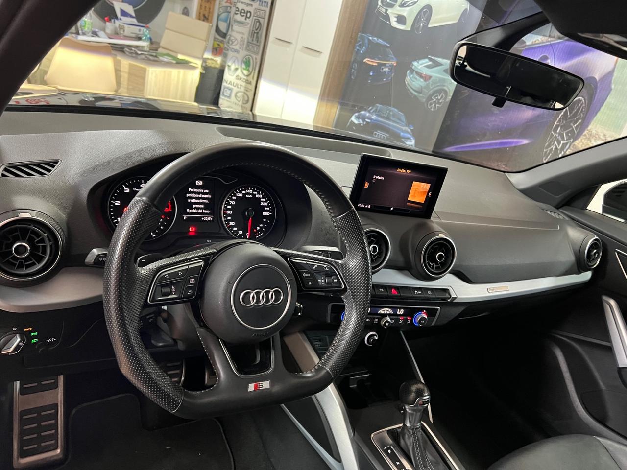 Audi Q2 30 TDI S tronic Identity Black S Line