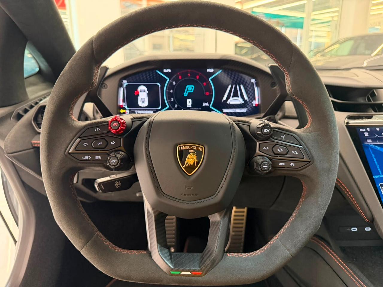 Lamborghini Revuelto Carbon