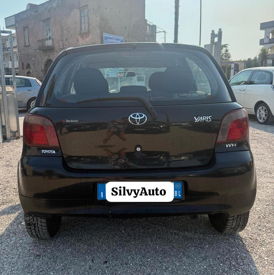 Toyota Yaris 1.3i 16V cat 5 porte Luna