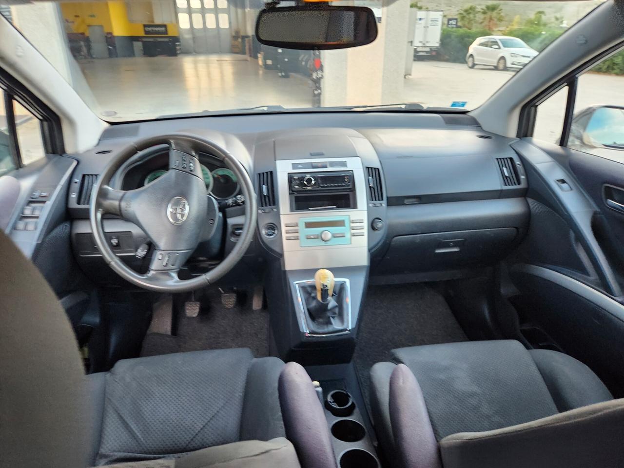 Toyota Corolla Verso 2.2 16V D-4D Sol