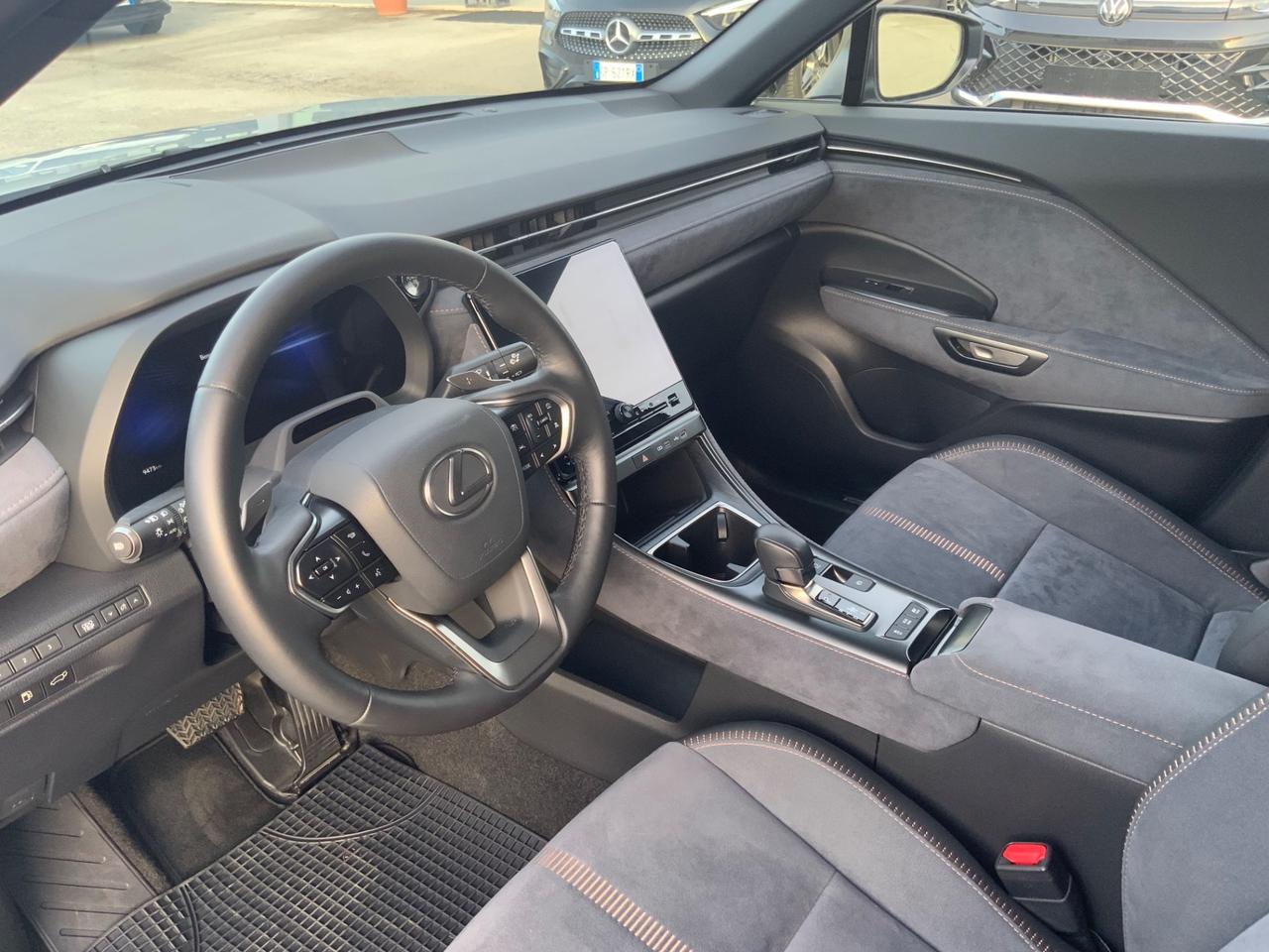 Lexus LBX Hybrid 4WD Cool